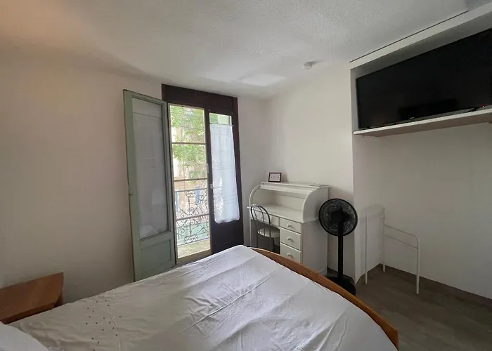 Adele - D'hotes 아그